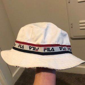 Reversible FILA Bucket-hat OS